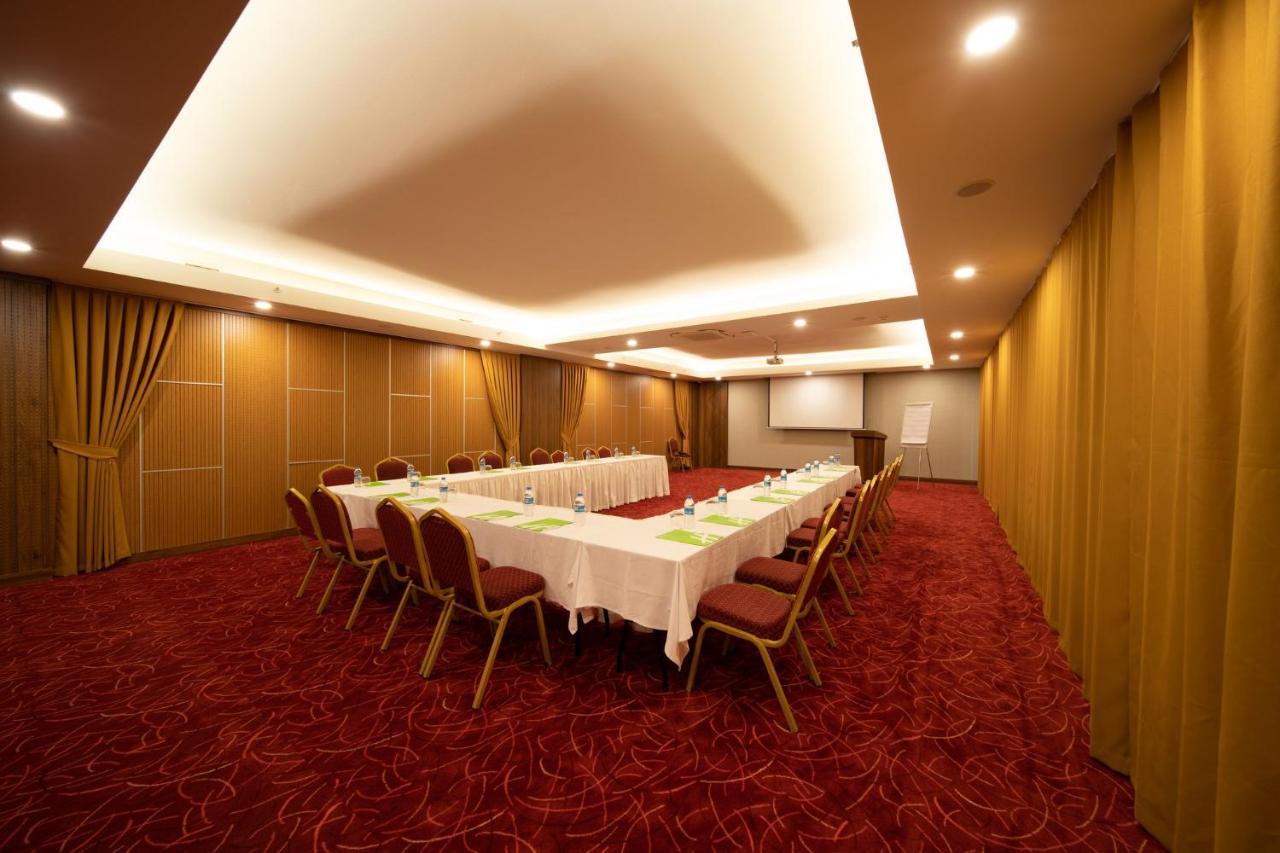 Holiday Inn - Trabzon-East By Ihg Exteriör bild